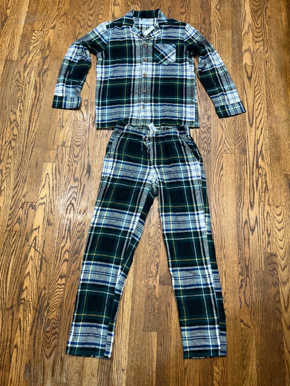 Old Navy Green and Blue Plaid Flannel Pajama Set for men or women - Picture 7 of 7